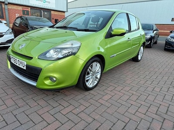 Used Renault Clio 2010 for sale - 76968420: Photo