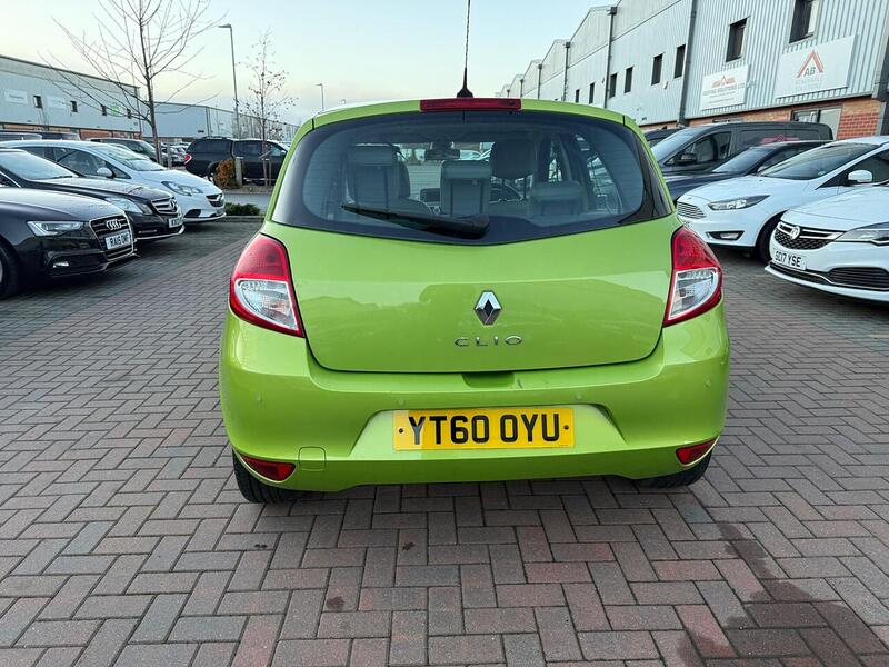 Used Renault Clio 2010 for sale - 76968420: Photo 5