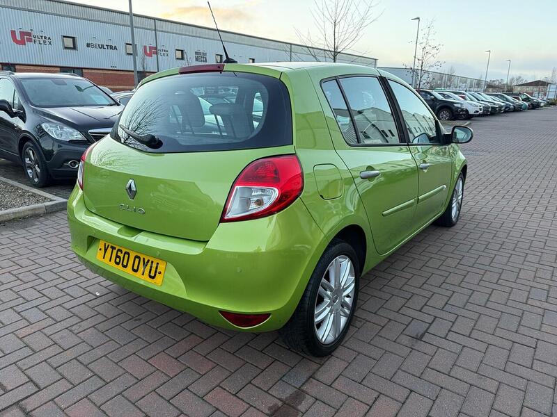 Used Renault Clio 2010 for sale - 76968420: Photo 6