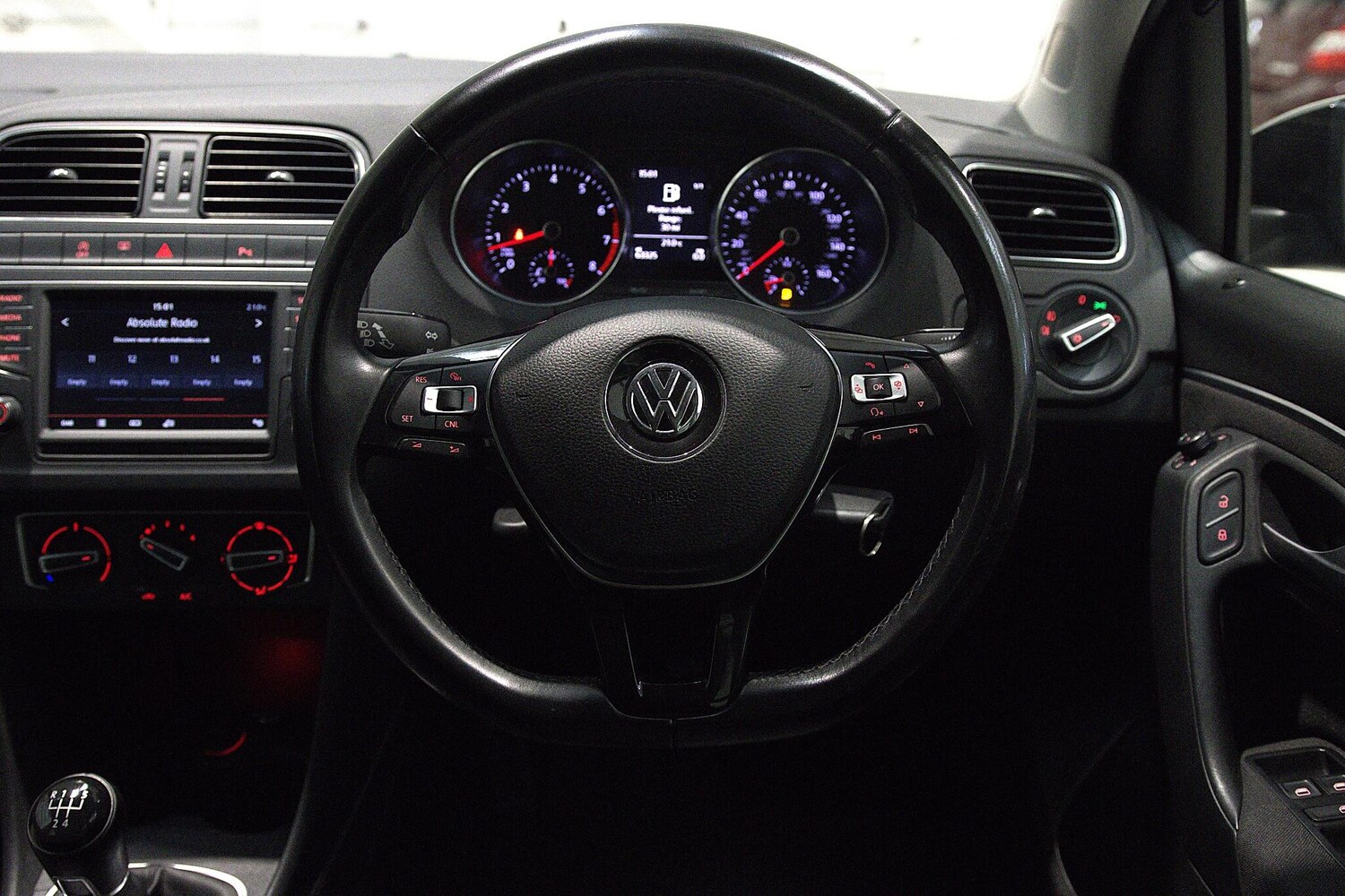 Used Volkswagen Polo 2016 for sale - 76337112: Photo 17