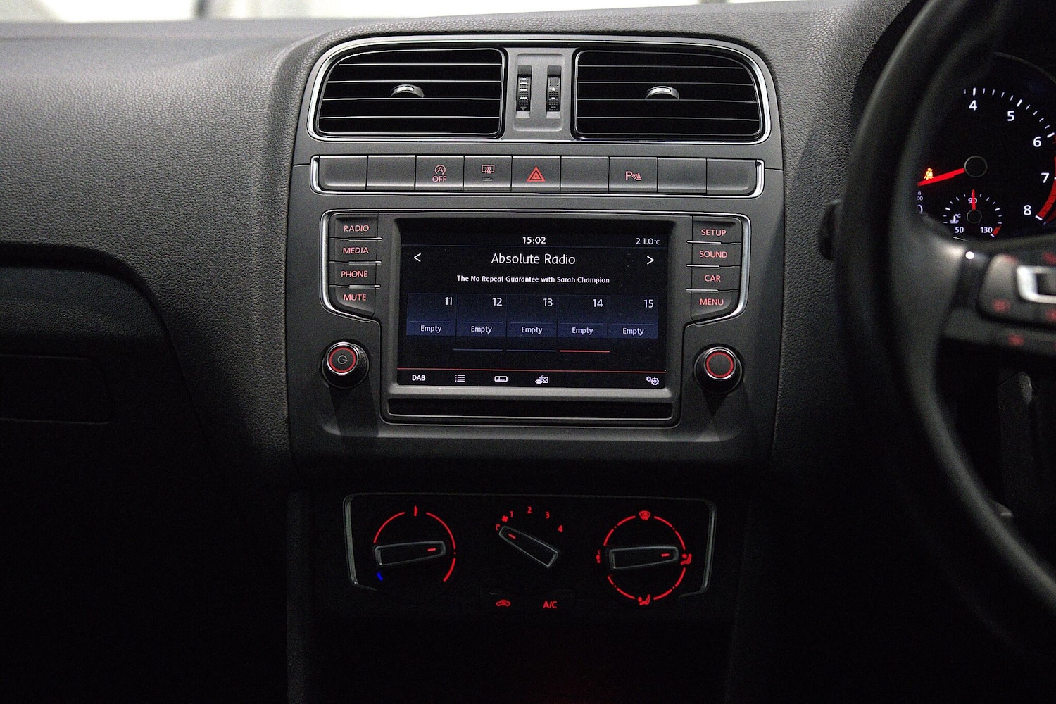 Used Volkswagen Polo 2016 for sale - 76337112: Photo 21