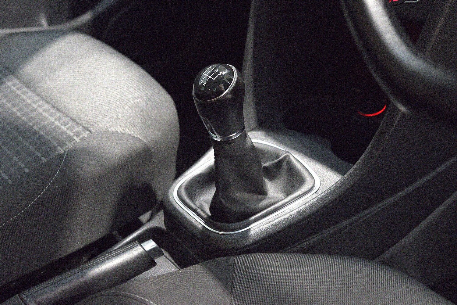 Used Volkswagen Polo 2016 for sale - 76337112: Photo 24