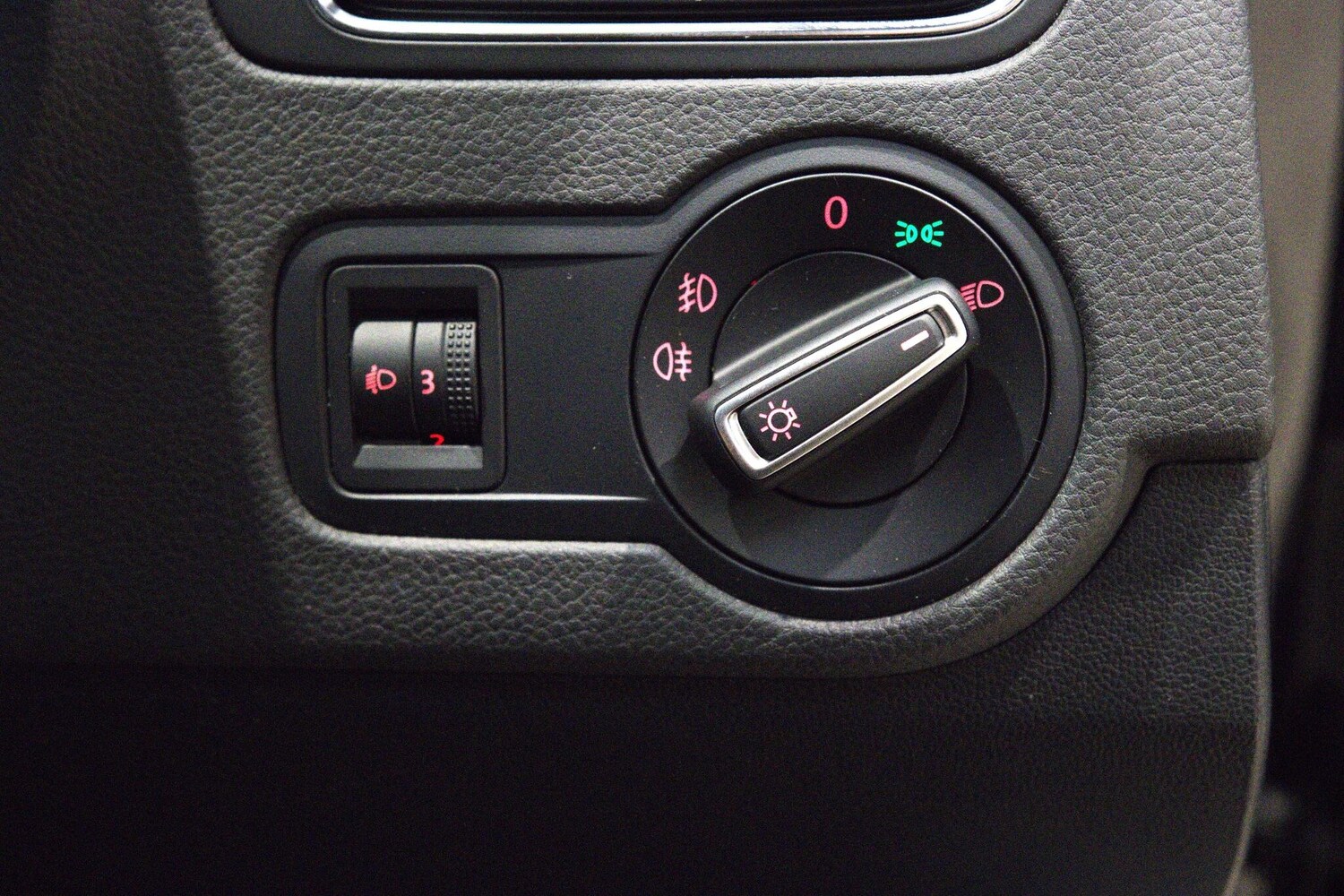 Used Volkswagen Polo 2016 for sale - 76337112: Photo 25