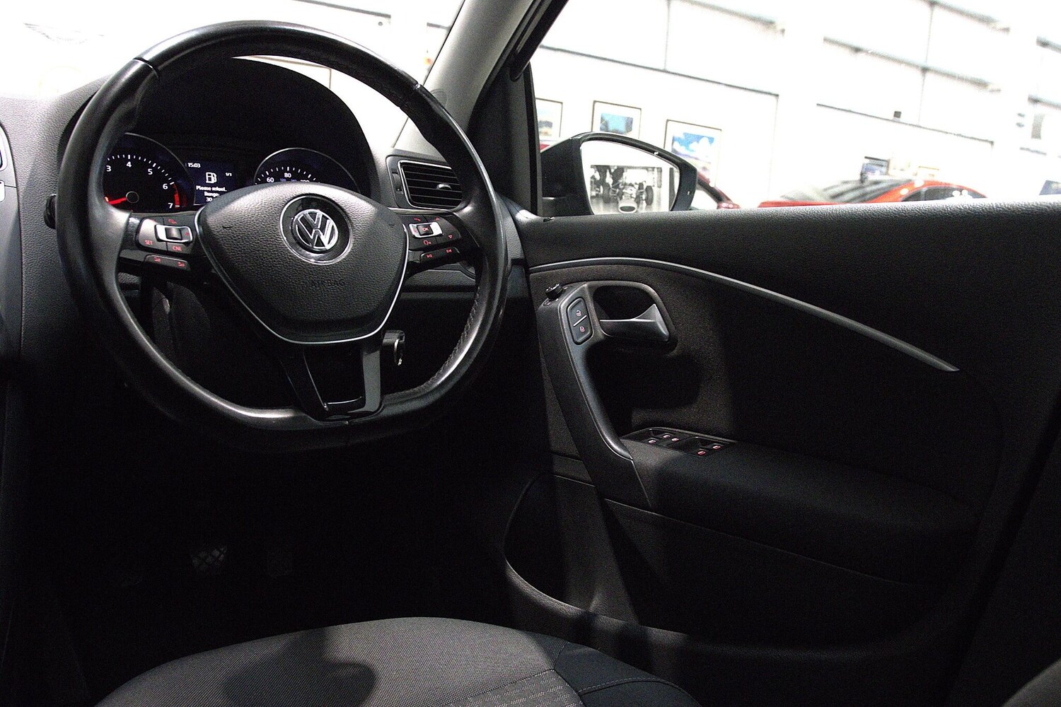 Used Volkswagen Polo 2016 for sale - 76337112: Photo 26