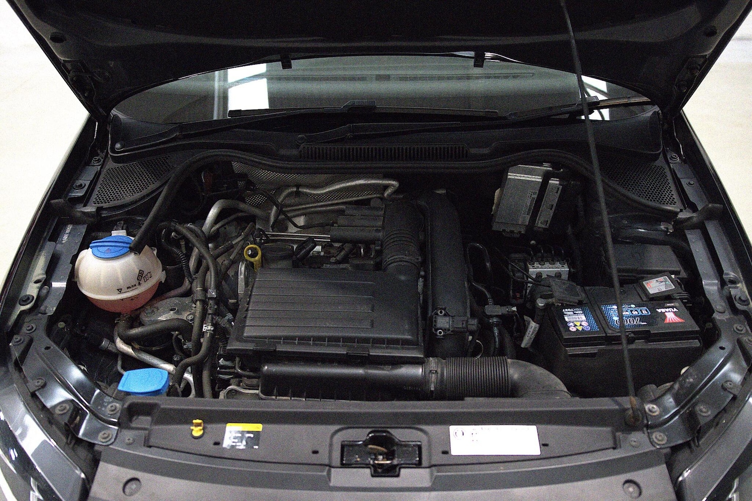 Used Volkswagen Polo 2016 for sale - 76337112: Photo 28