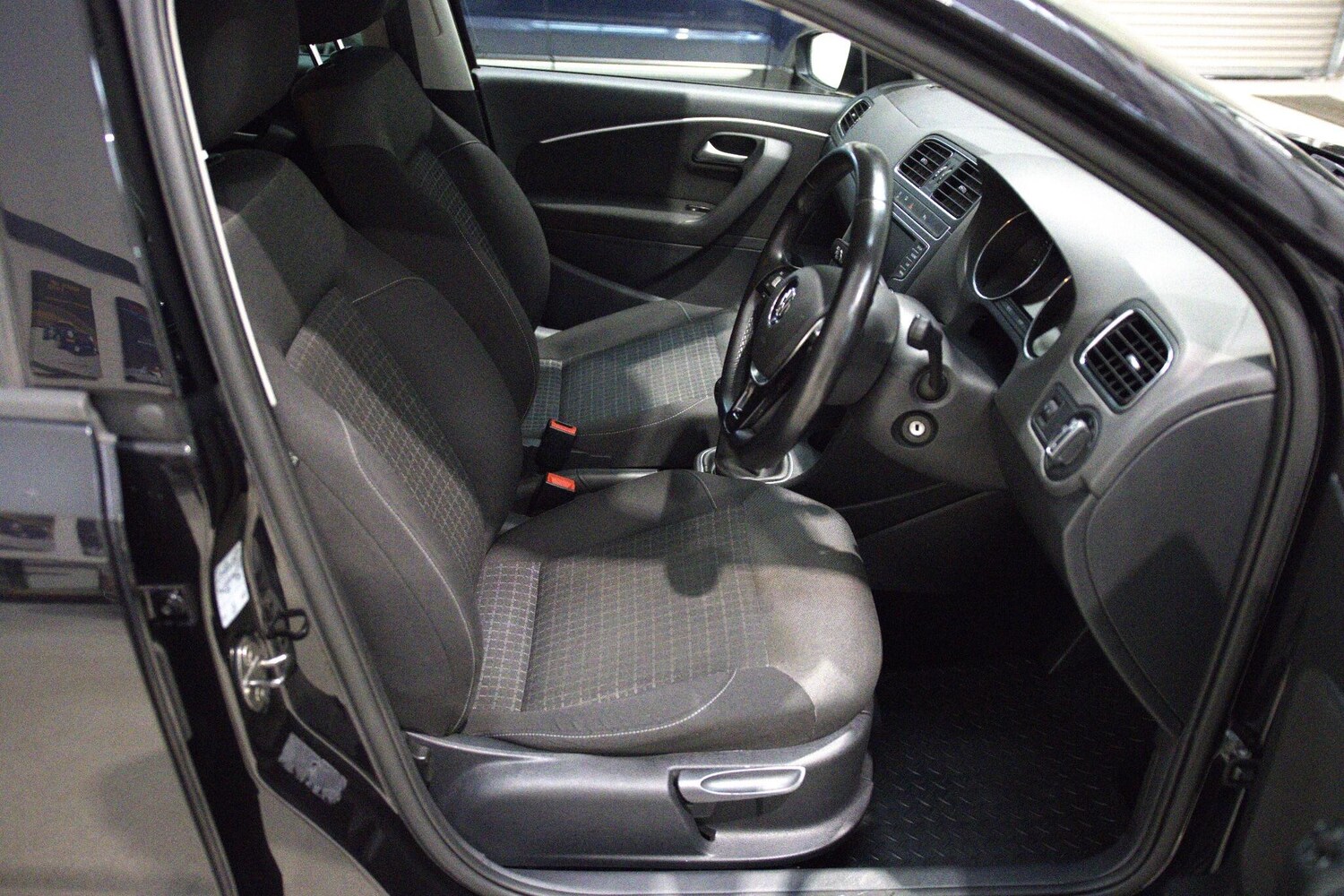 Used Volkswagen Polo 2016 for sale - 76337112: Photo 9