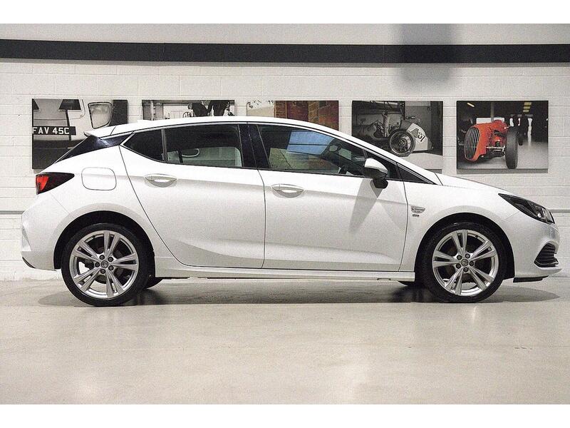 Used Vauxhall Astra 2017 for sale - 76968416: Photo 2