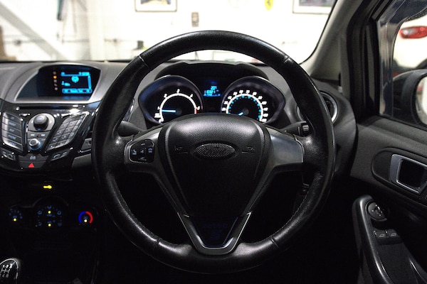 Used Ford Fiesta 2014 for sale - 76260609: Photo 15