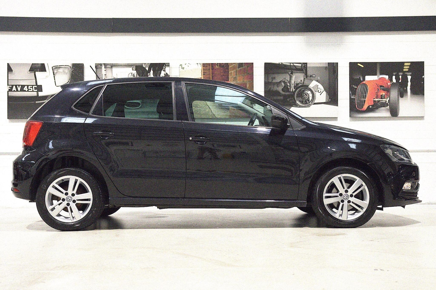 Used Volkswagen Polo 2016 for sale - 76318239: Photo 2