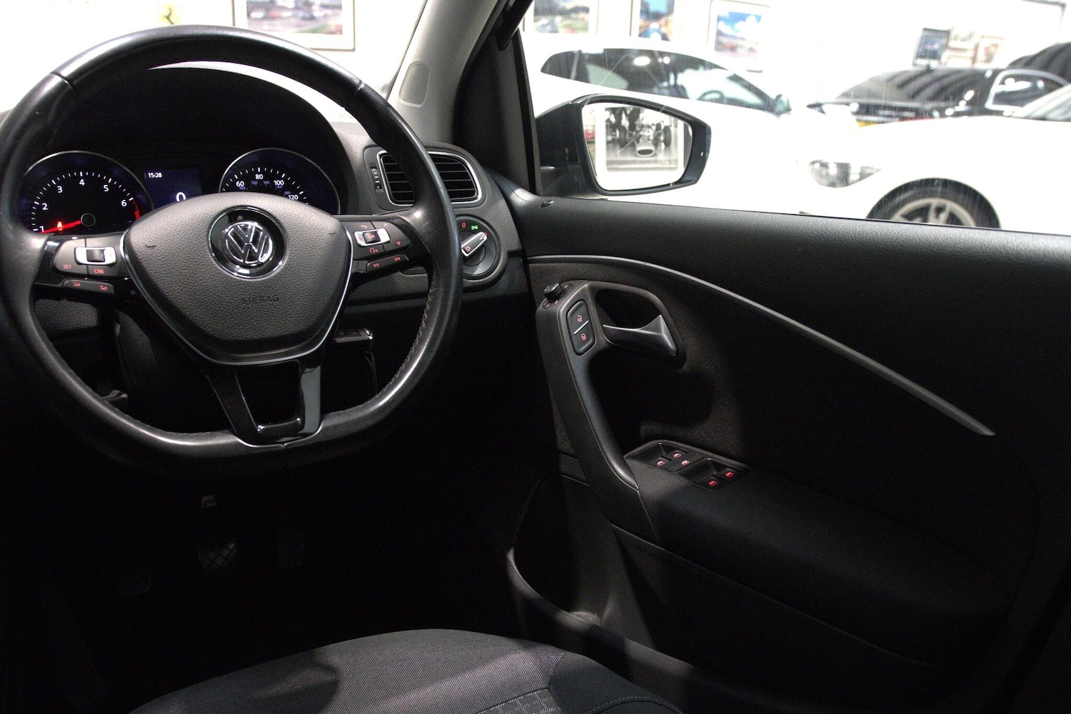 Used Volkswagen Polo 2016 for sale - 76318239: Photo 25