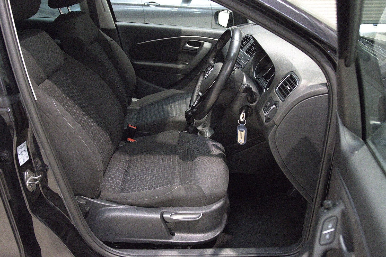 Used Volkswagen Polo 2016 for sale - 76318239: Photo 9