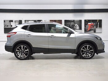 Used Nissan Qashqai 2016 for sale - 76247063: Photo 2