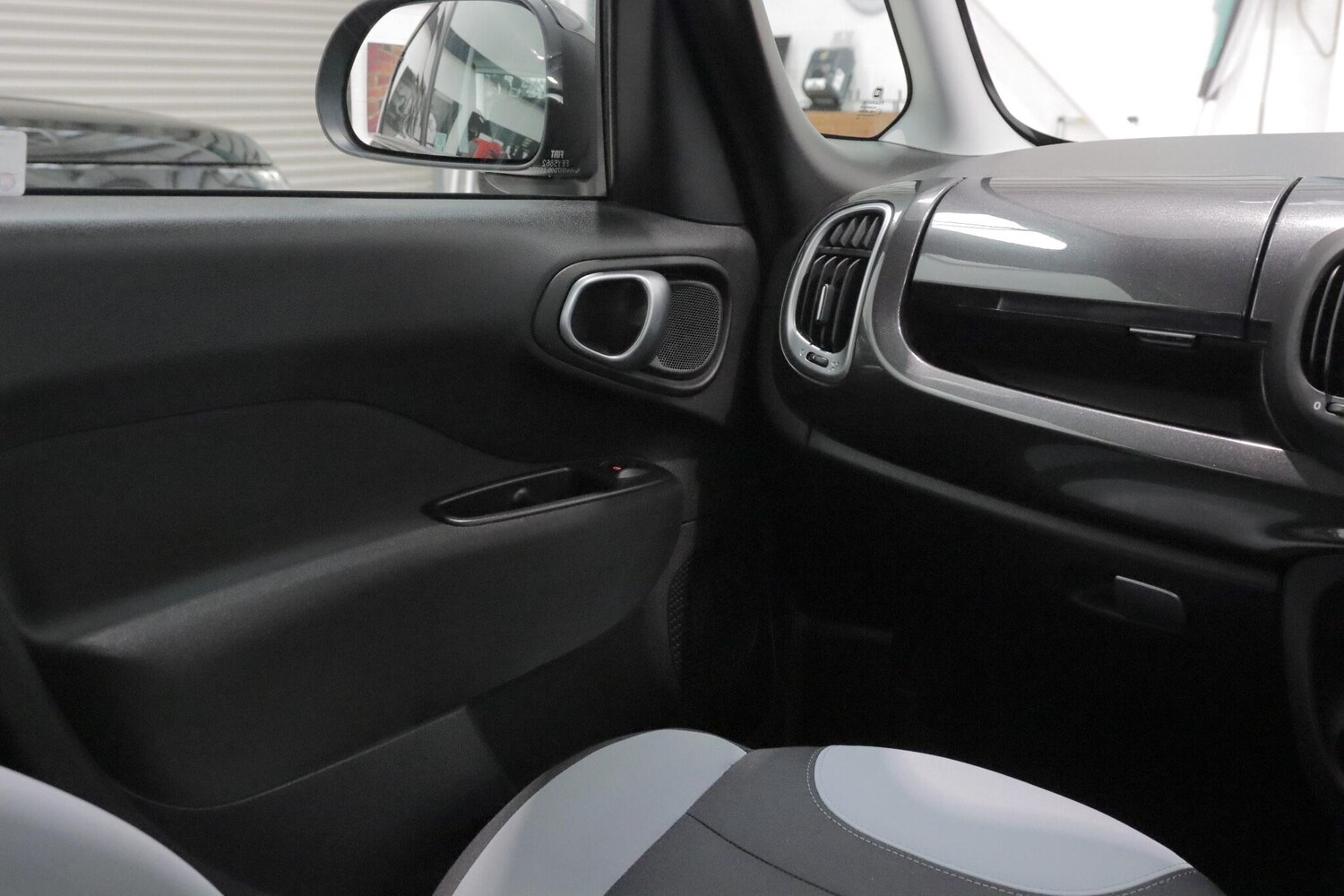 Used Fiat 500L 2016 for sale - 76613282: Photo 23