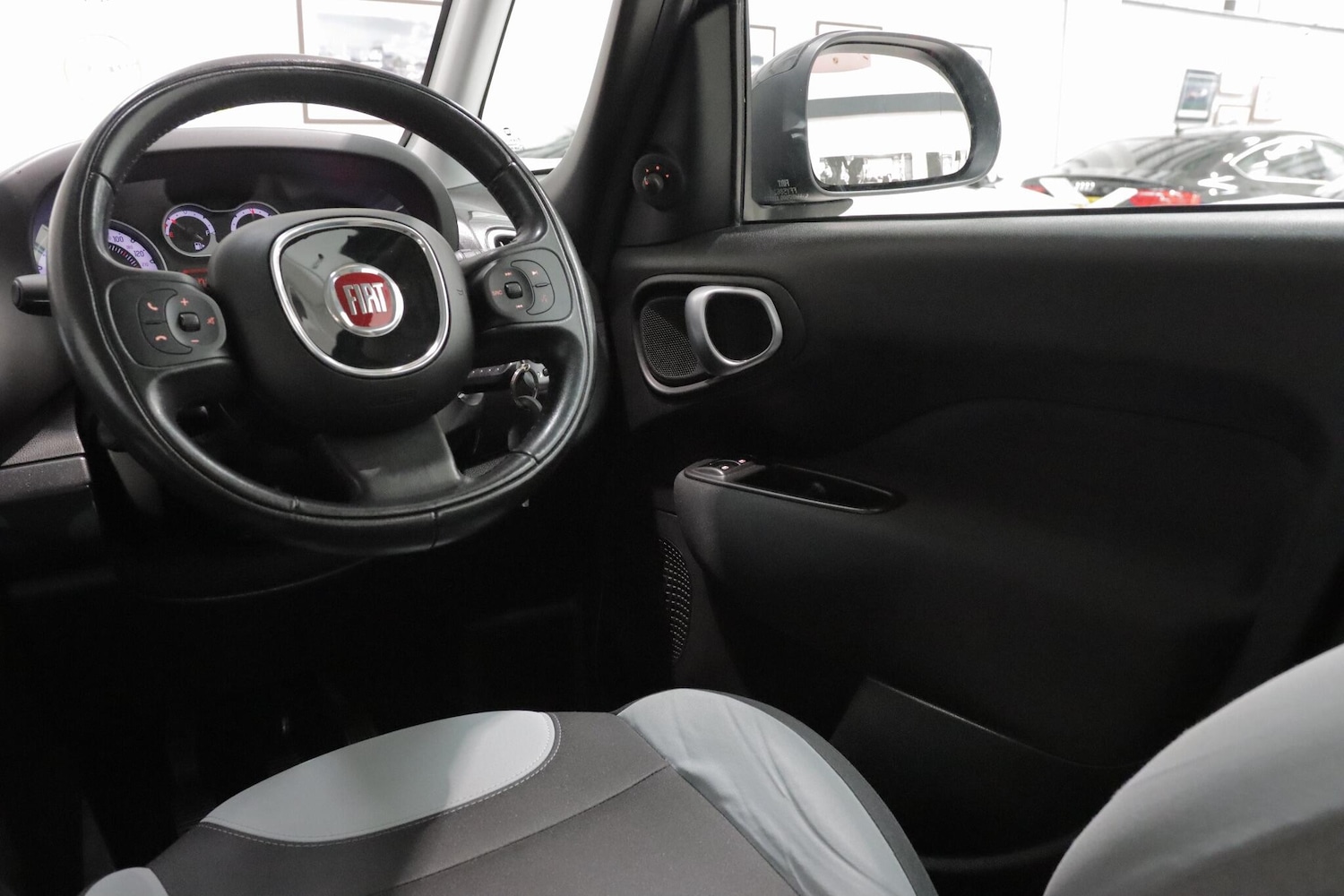 Used Fiat 500L 2016 for sale - 76613282: Photo 24