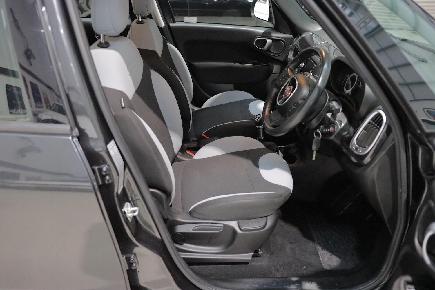 Used Fiat 500L 2016 for sale - 76613282: Photo 9