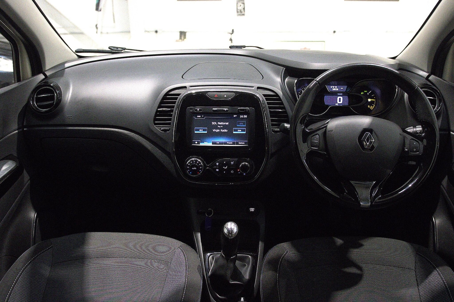 Used Renault Captur 2016 for sale - 76259944: Photo 10