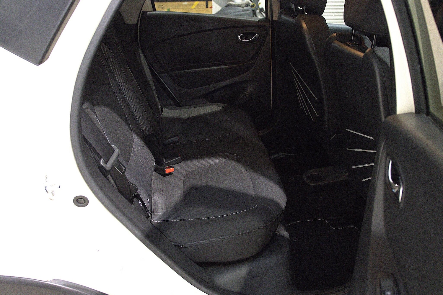 Used Renault Captur 2016 for sale - 76259944: Photo 12