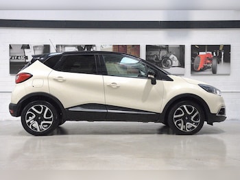 Used Renault Captur 2016 for sale - 76259944: Photo 2