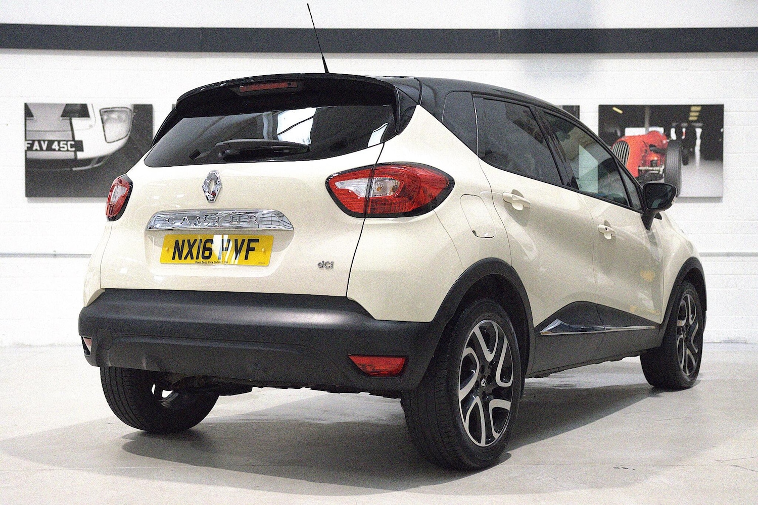 Used Renault Captur 2016 for sale - 76259944: Photo 3