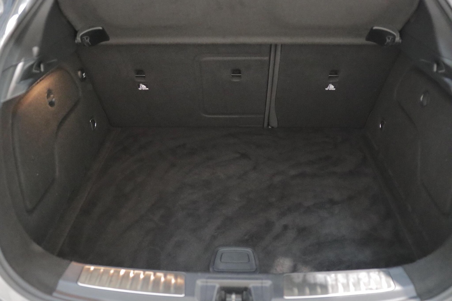 Used Infiniti Q30 2016 for sale - 76850346: Photo 15