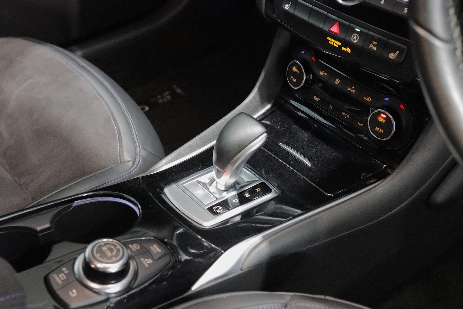 Used Infiniti Q30 2016 for sale - 76850346: Photo 23