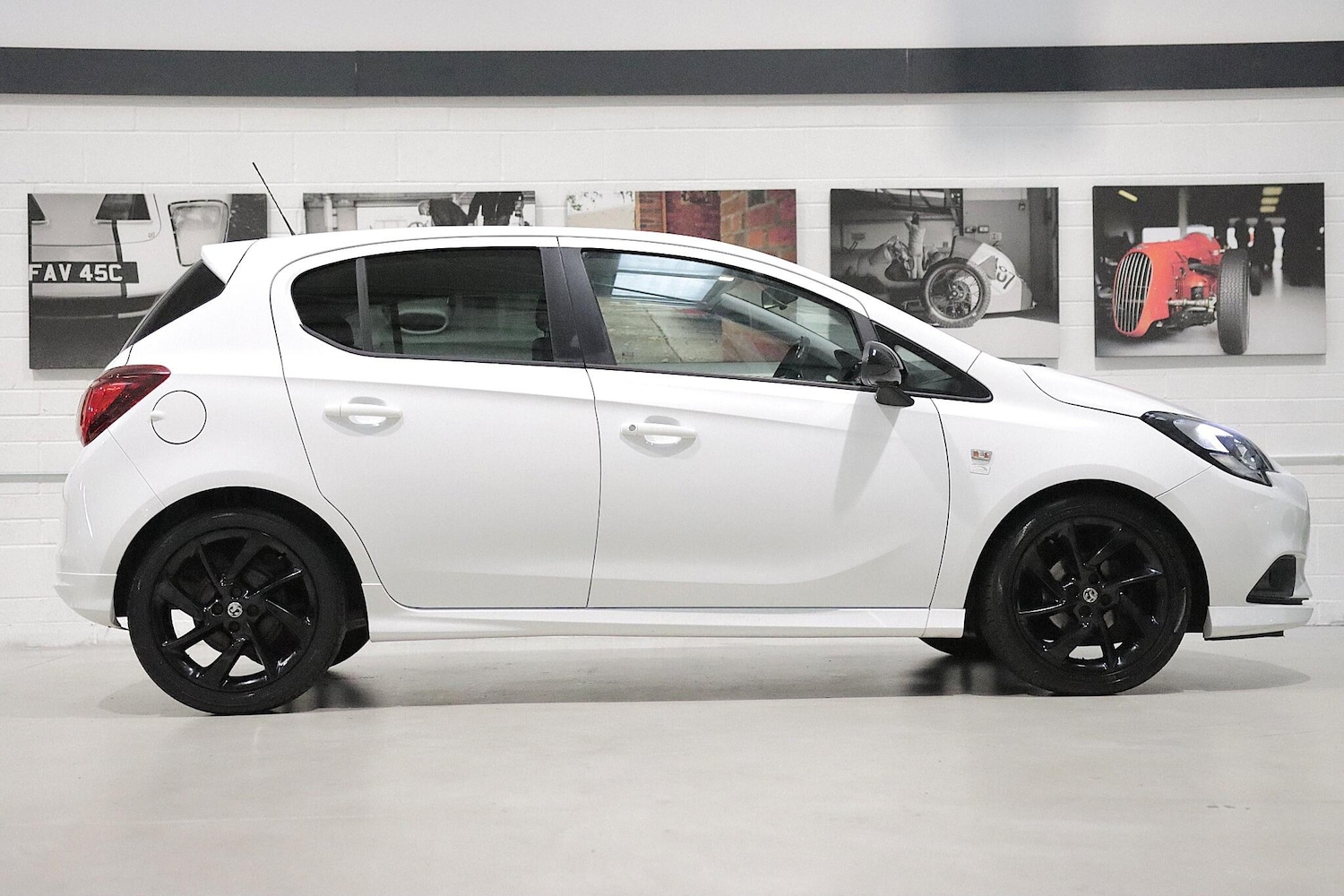 Used Vauxhall Corsa 2017 for sale - 76484955: Photo 2