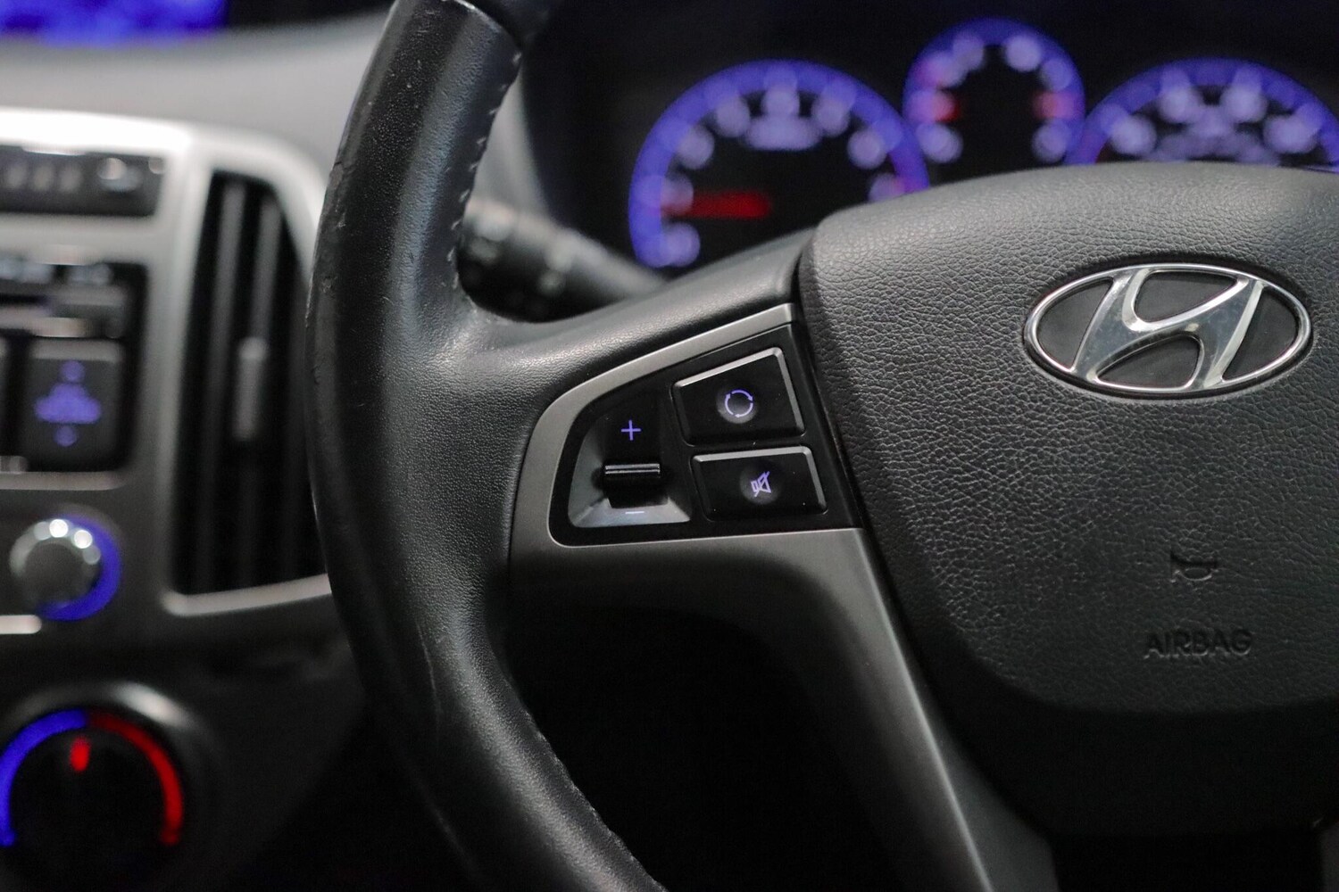 Used Hyundai i20 2013 for sale - 76360622: Photo 16