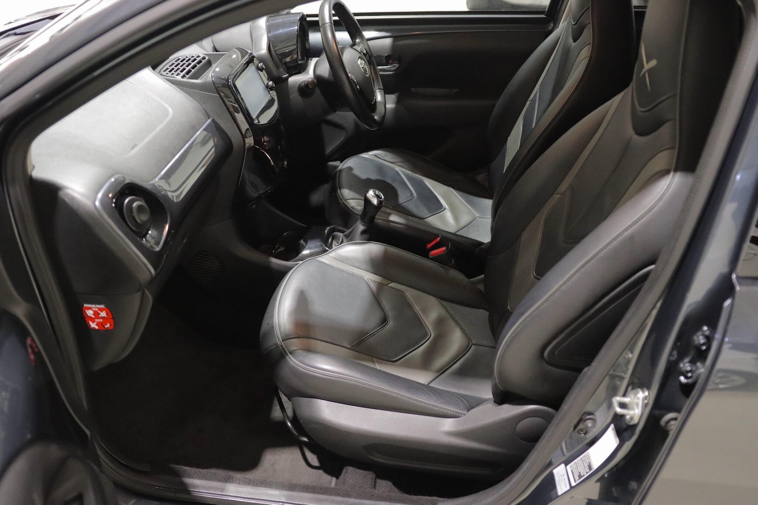 Used Toyota AYGO 2017 for sale - 76918591: Photo 11