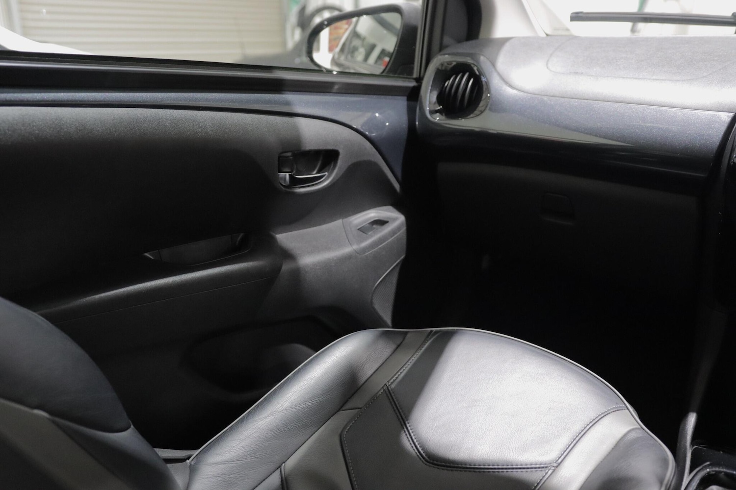 Used Toyota AYGO 2017 for sale - 76918591: Photo 22