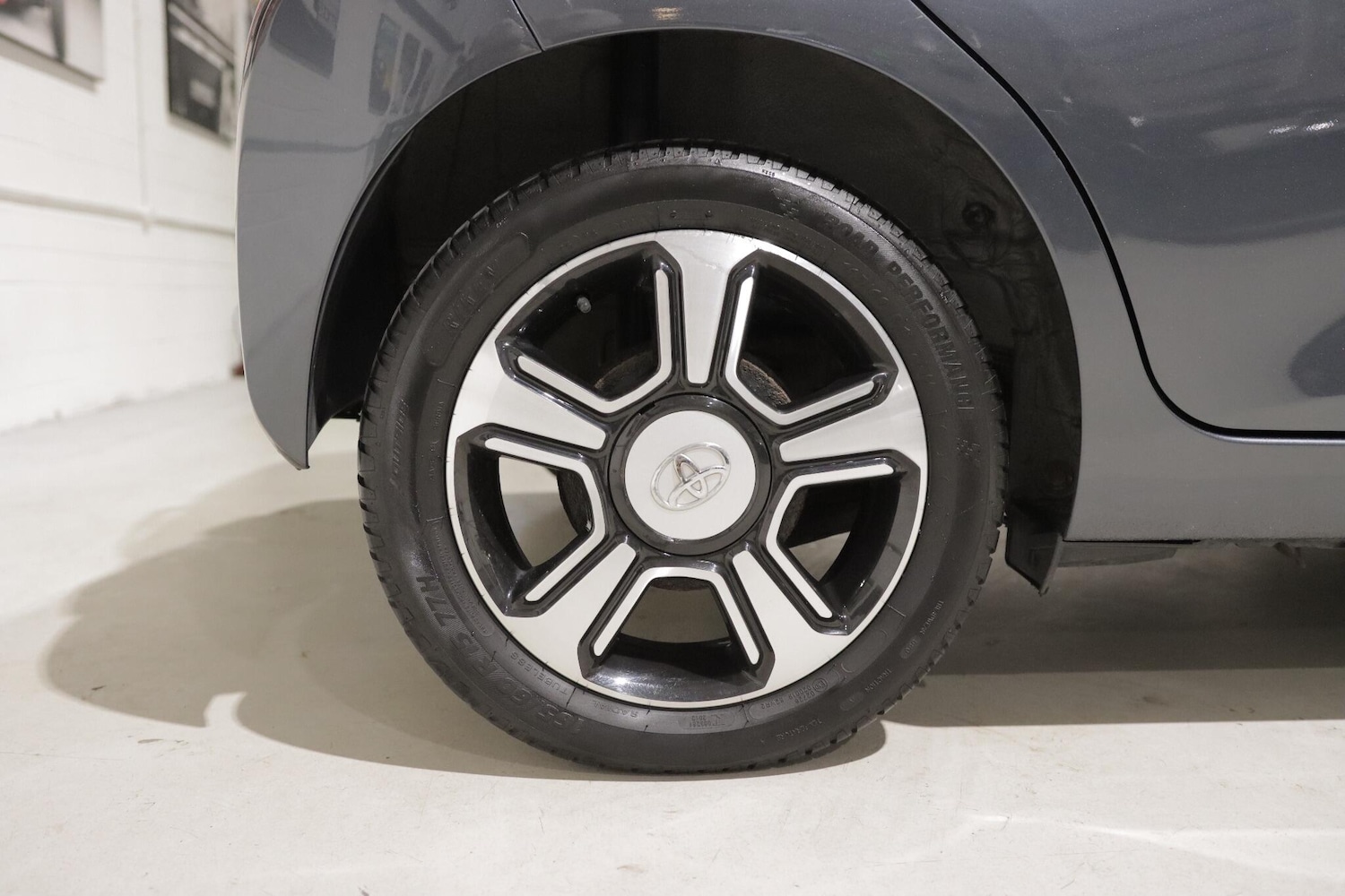 Used Toyota AYGO 2017 for sale - 76918591: Photo 28