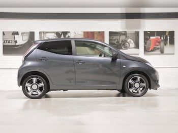 Used Toyota AYGO 2017 for sale - 76918591: Photo