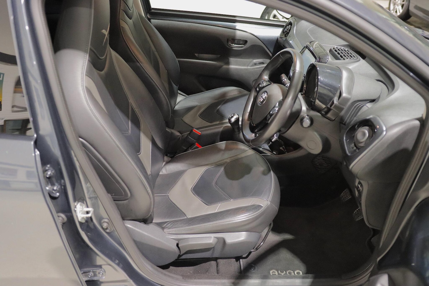 Used Toyota AYGO 2017 for sale - 76918591: Photo 9