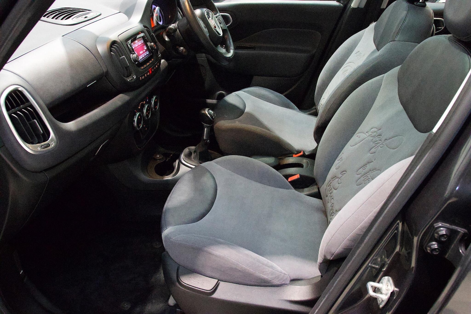 Used Fiat 500L 2013 for sale - 76456749: Photo 11