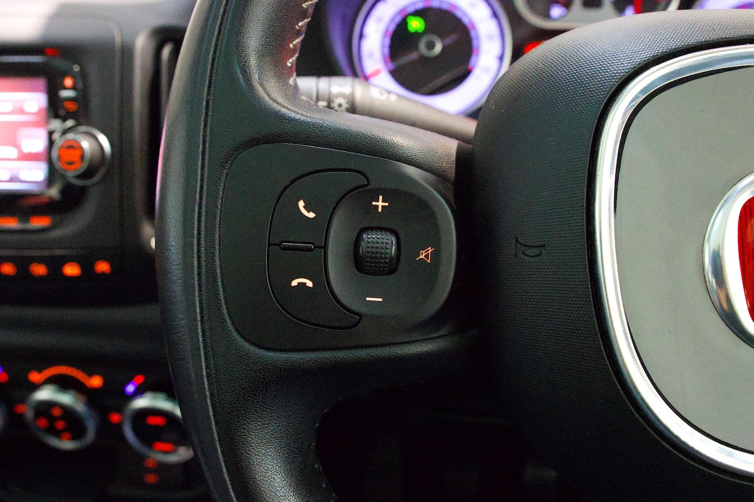 Used Fiat 500L 2013 for sale - 76456749: Photo 19