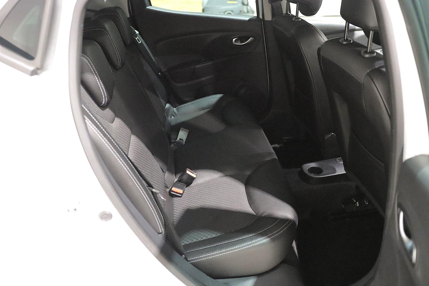 Used Renault Clio 2018 for sale - 76498596: Photo 13