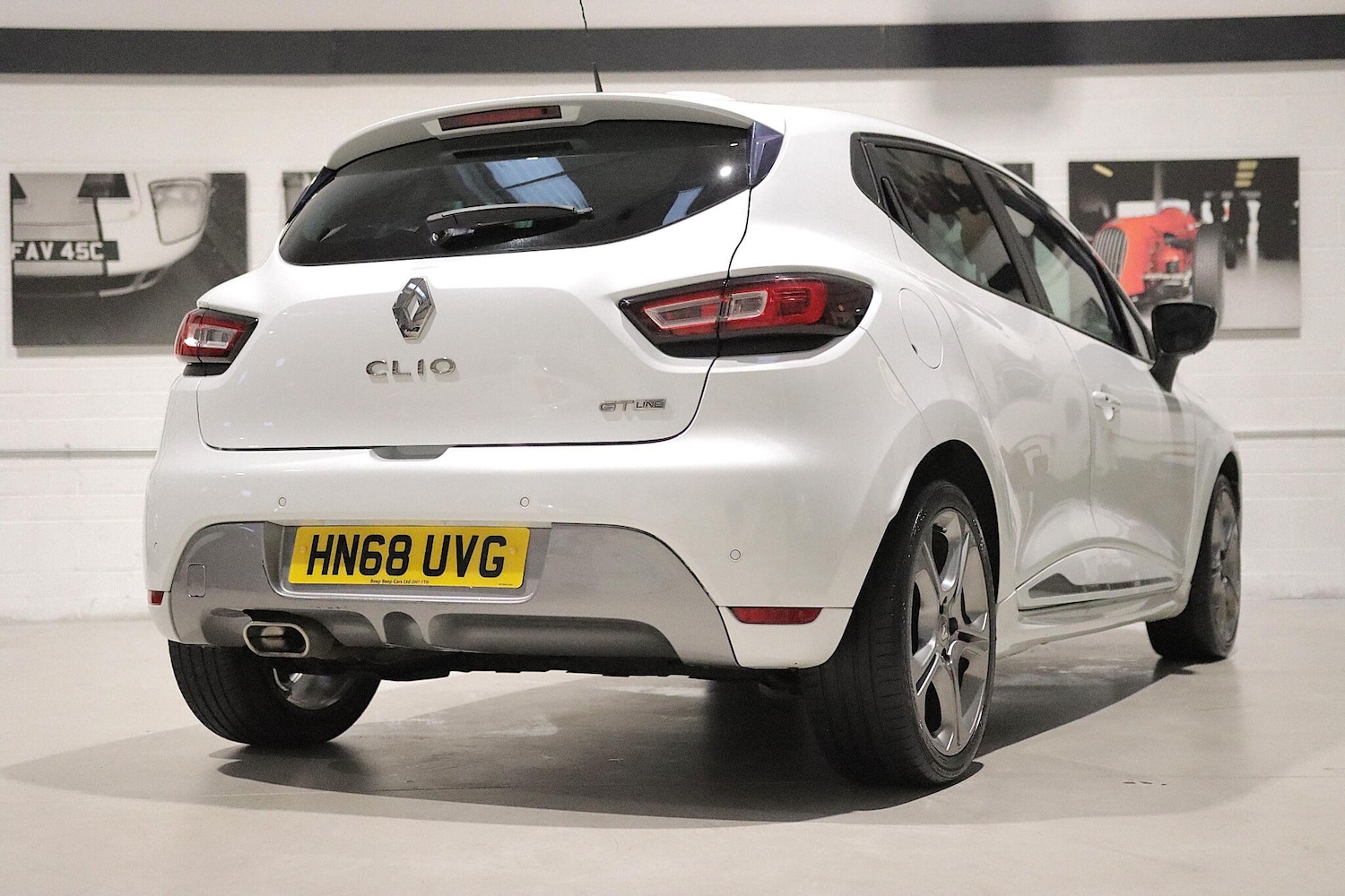 Used Renault Clio 2018 for sale - 76498596: Photo 3