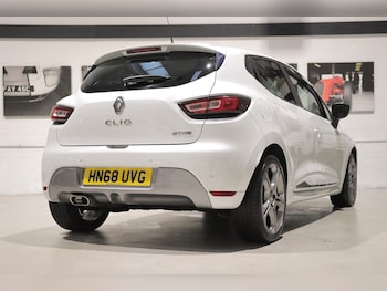 Used Renault Clio 2018 for sale - 76498596: Photo