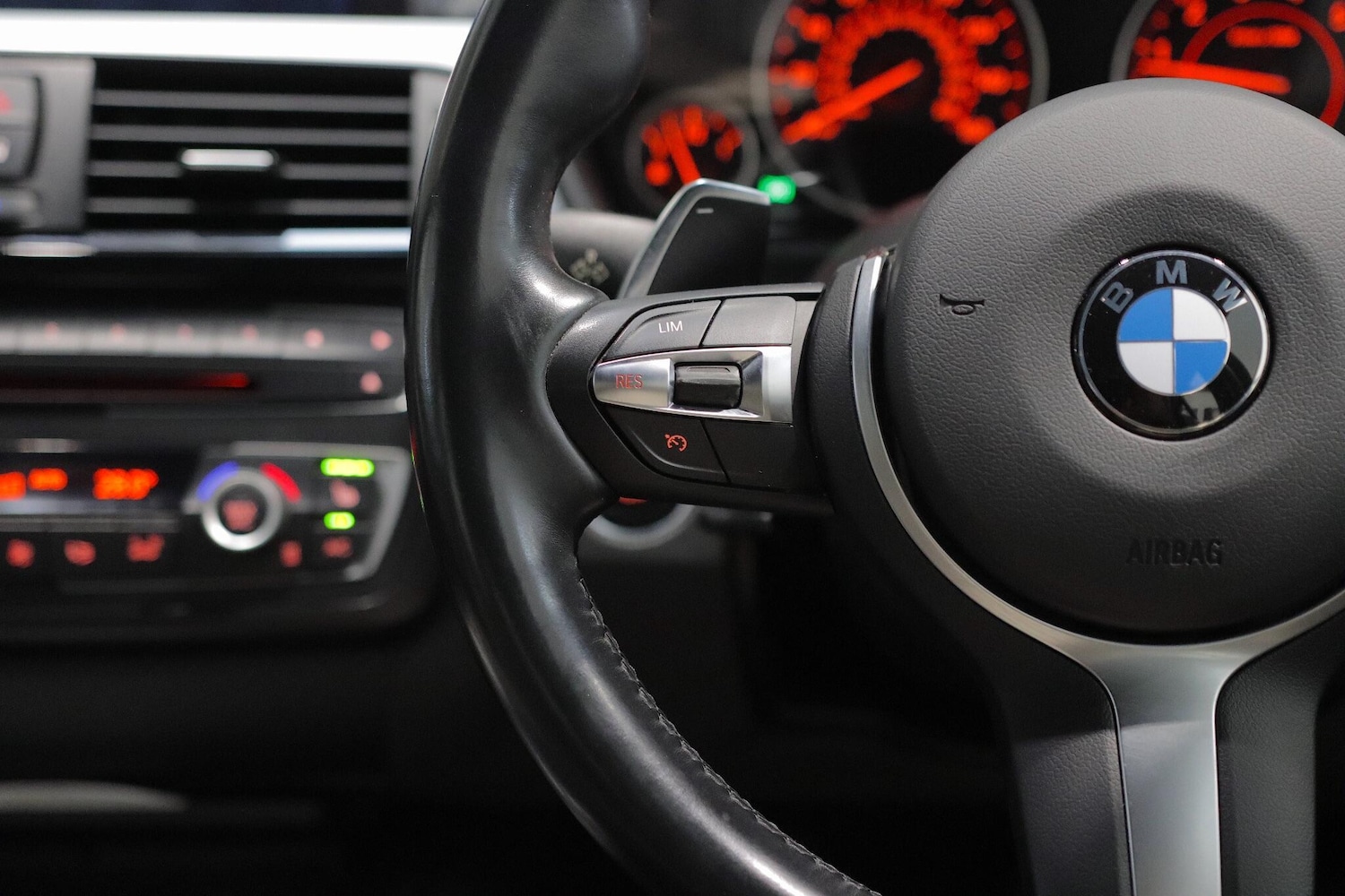 Used BMW 3 Series 2014 for sale - 76918534: Photo 17