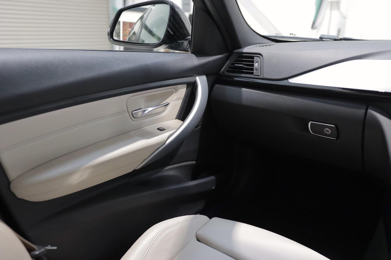 Used BMW 3 Series 2014 for sale - 76918534: Photo 24