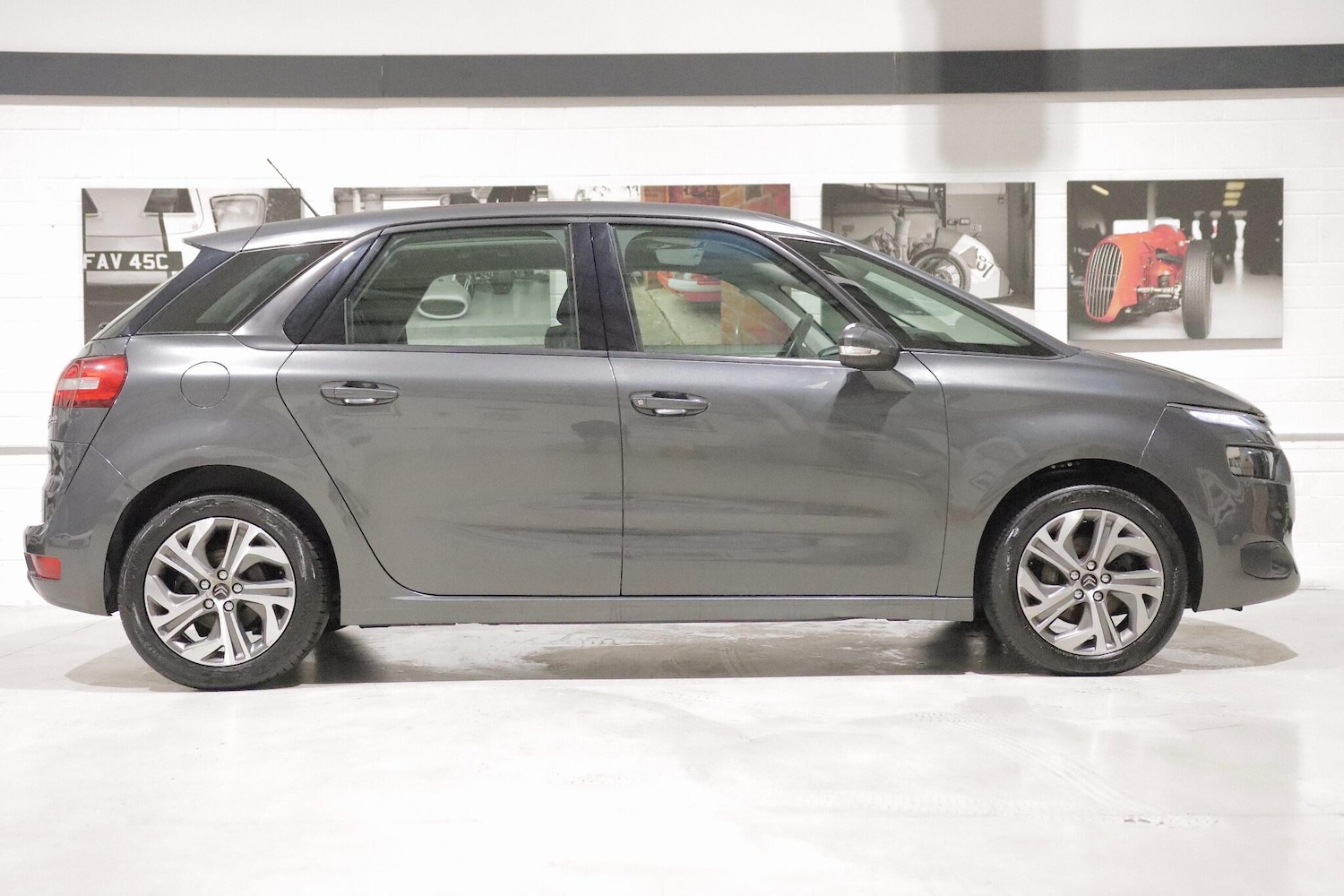 Used Citroen C4 Picasso 2016 for sale - 76727671: Photo 2