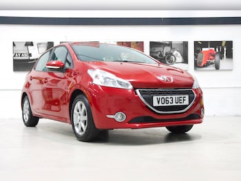 Peugeot - 208