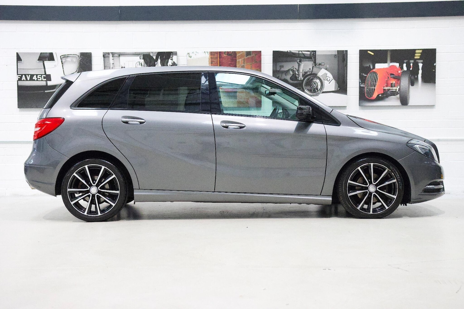 Used Mercedes-Benz B-Class 2013 for sale - 76109287: Photo 2