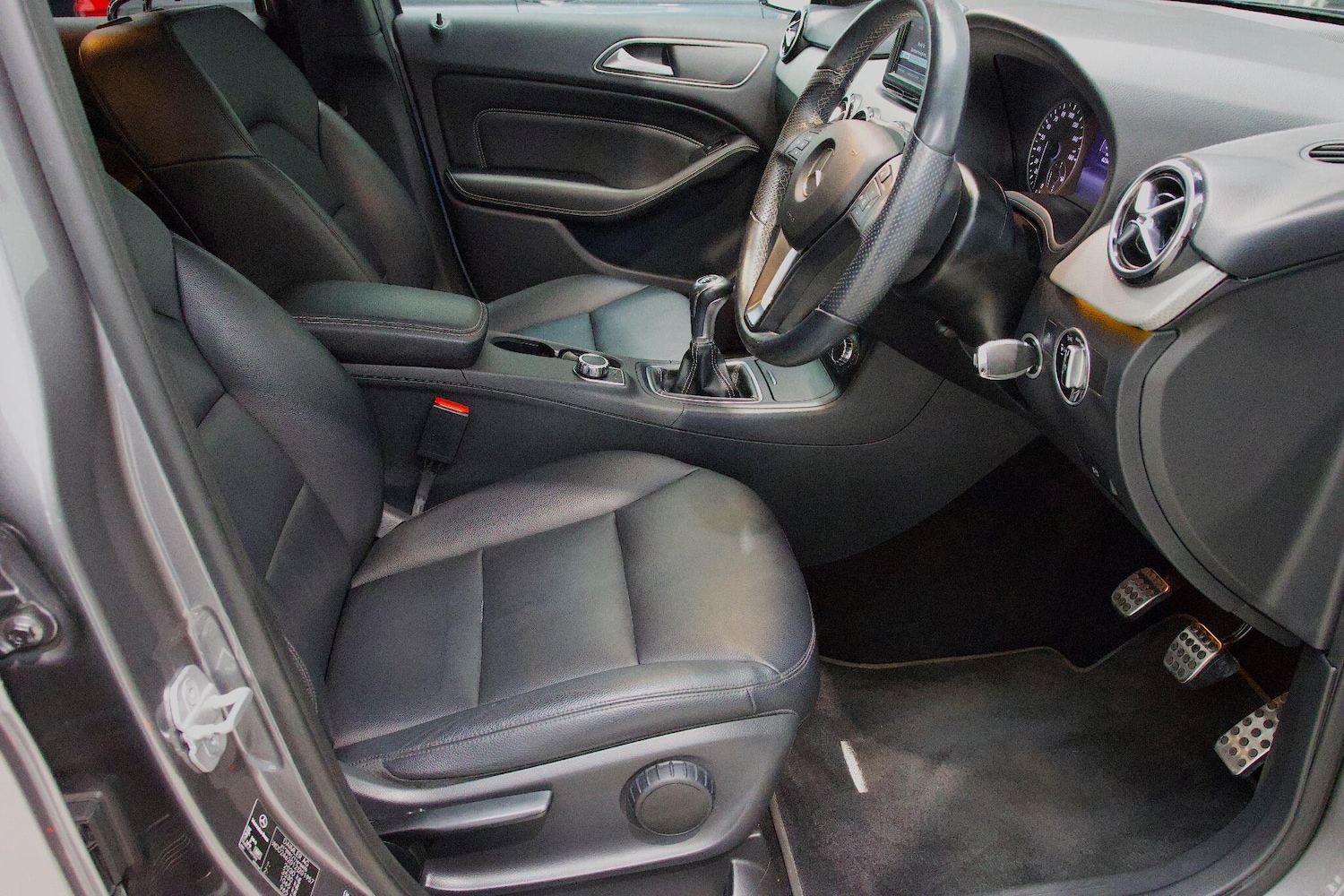 Used Mercedes-Benz B-Class 2013 for sale - 76109287: Photo 9