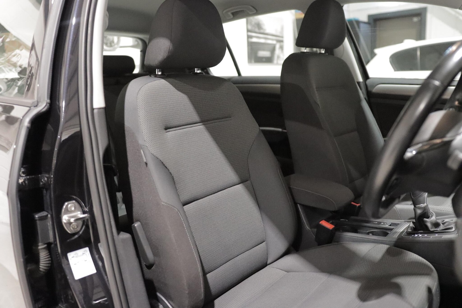 Used Volkswagen Golf 2014 for sale - 76433177: Photo 15