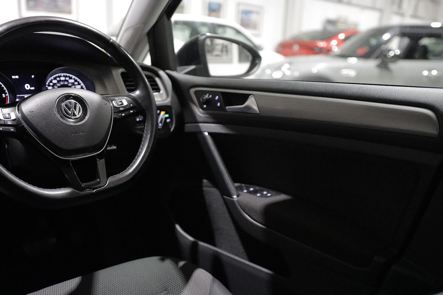 Used Volkswagen Golf 2014 for sale - 76433177: Photo 24