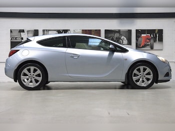 Used Vauxhall Astra GTC 2014 for sale - 76201446: Photo 2
