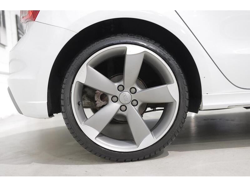 Used Audi A1 2014 for sale - 77153957: Photo 32