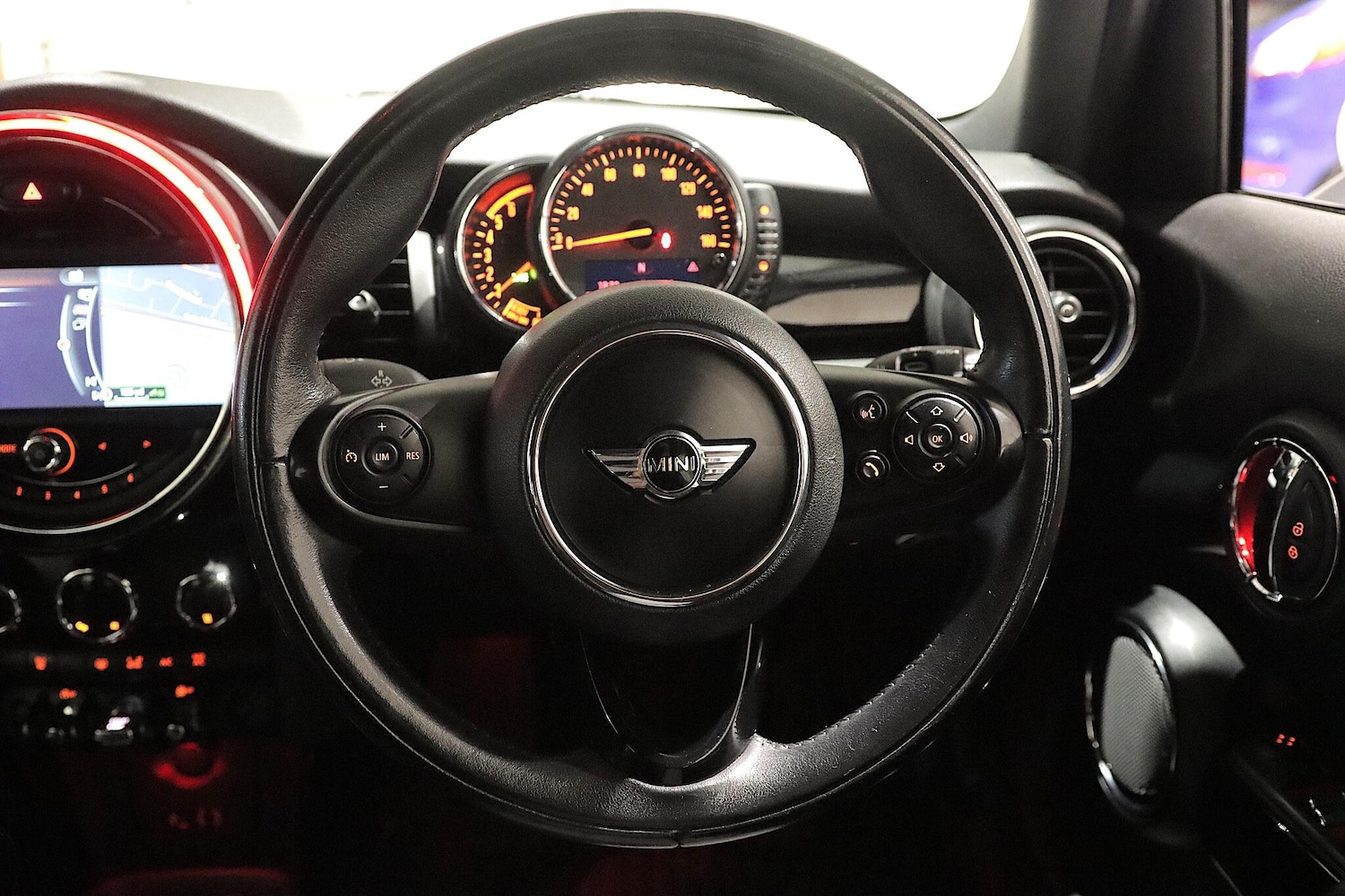 Used MINI Hatch 2015 for sale - 76425531: Photo 17