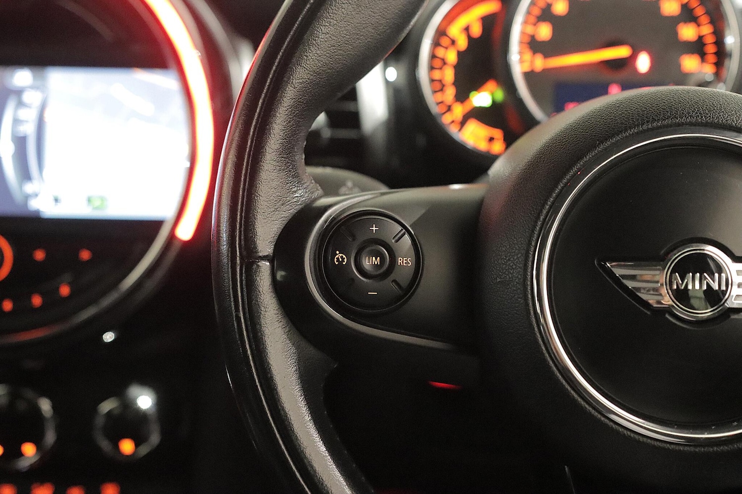 Used MINI Hatch 2015 for sale - 76425531: Photo 19