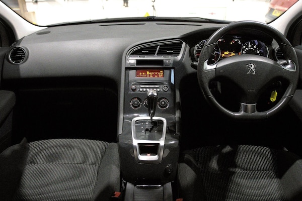 Used Peugeot 5008 2015 for sale - 76238805: Photo 10
